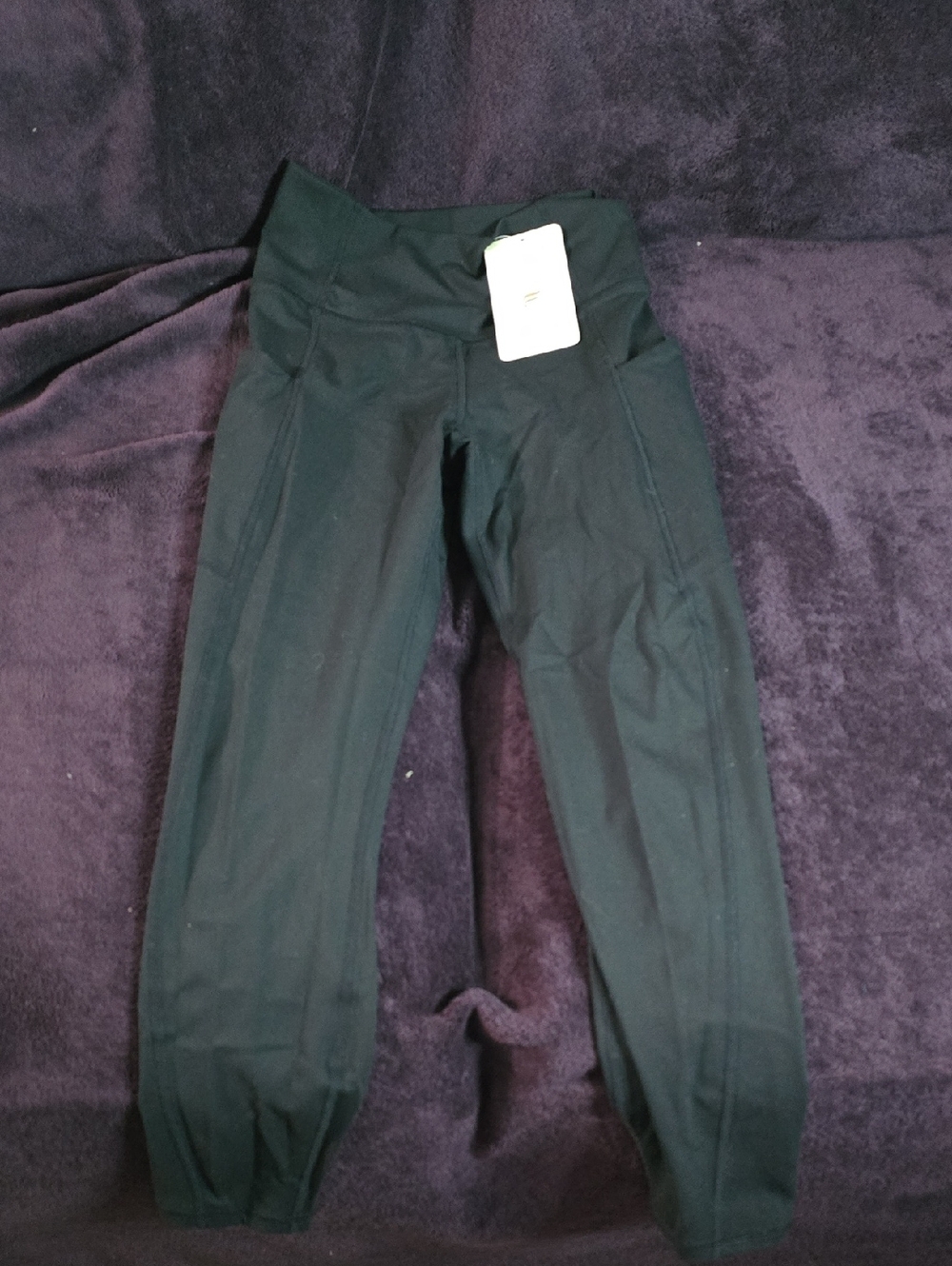Fabletics Oasis High Waisted Pocket 7/8 Leggings